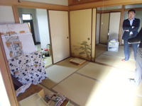 玄関とキッチンに挟まれた和室2部屋